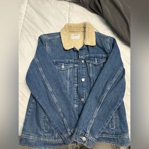 Old Navy Sherpa lined Denim jacket (men’s large) unisex jacket